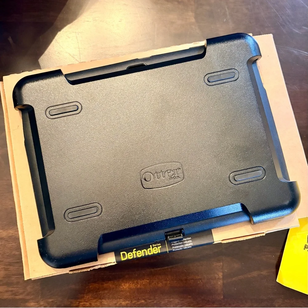OtterBox Samsung Galaxy Tab Defender Series Case Black NWT